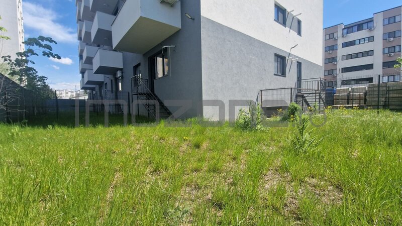 Metrou Pacii, 2 camere cu gradina de 150 mp,  comision 0%.