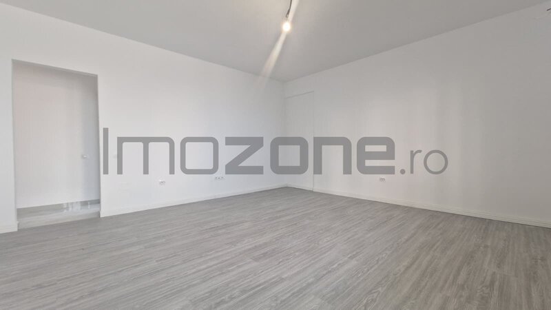 Metrou Pacii, 2 camere cu gradina de 150 mp,  comision 0%.