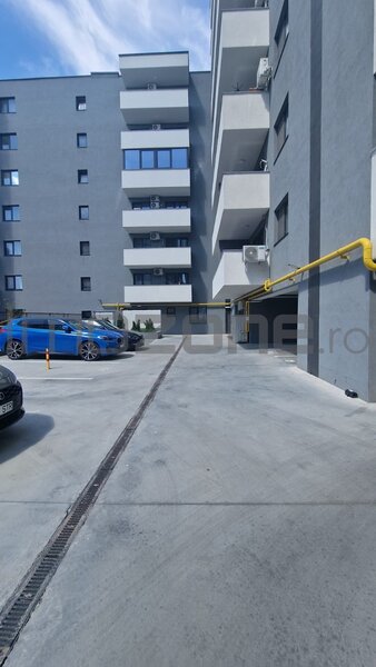 Metrou Pacii, 2 camere cu gradina de 150 mp,  comision 0%.